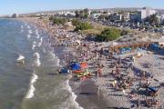Cada vez más argentinos viajan al exterior… y llegan menos turistas