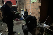 Apuñaló a su pareja y a un hombre que intentó defenderla