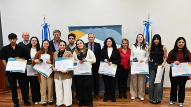 Chubut premió a sus mejores estudiantes: emoción, orgullo y un mensaje al futuro