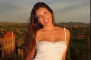 Una influencer usó el CUIT del gobernador Jaldo para traer ropa de EE.UU.