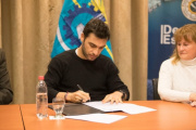 Torres encabezó la firma para reactivar el astillero de Comodoro Rivadavia