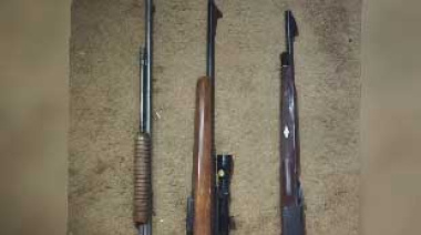 Secuestran un arsenal de nueve armas en un allanamiento por violencia familiar.