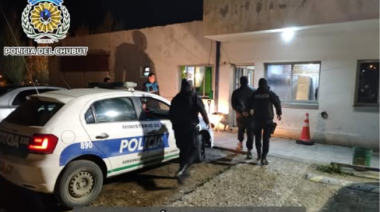 Hicieron un boquete en un taller, pero uno terminó detenido