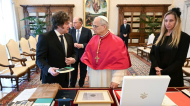 Milei se reunió con el papa León XIV, quien le anunció su visita a la Argentina