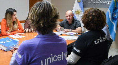 Sastre y UNICEF sellan un acuerdo para proteger a los chicos de Madryn