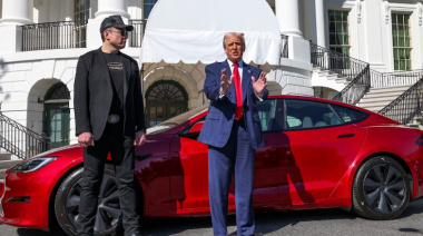 Trump amenaza con deportar a Elon Musk y cortar subsidios a sus empresas