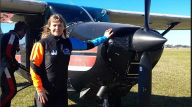 Una mujer murió al fallar su paracaídas durante un salto