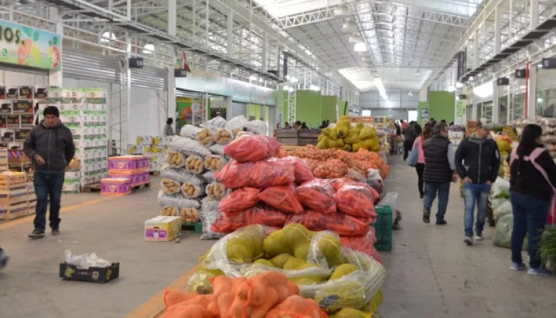 Descuento del 15% para adultos mayores en el mercado concentrador