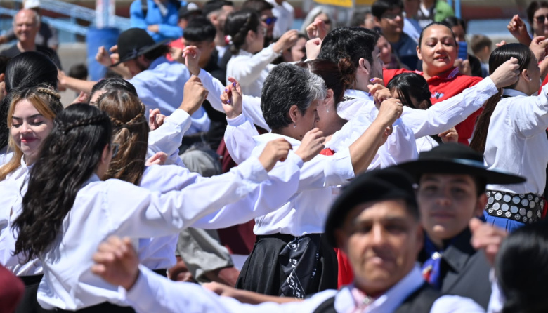 Un taller de folclore de Madryn llega a un festival internacional en Santiago del Estero