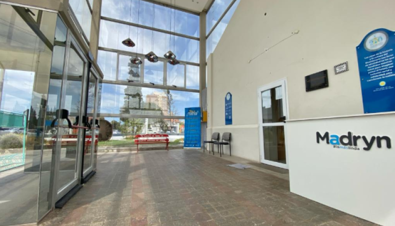 El Teatro del Muelle cierra noviembre con música, humor y folclore