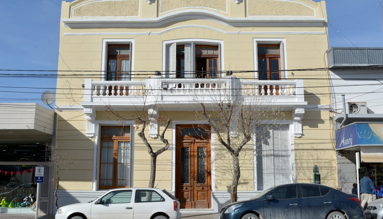 “Contra Viento y Marea”: una muestra que transforma el dolor en arte en Puerto Madryn