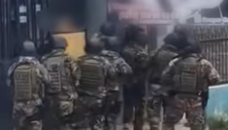 Allanamientos al amanecer y tres detenidos: así operaba el delivery de droga en zona norte