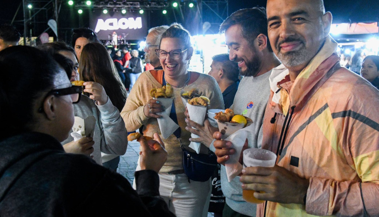 Vuelve el Paseo Gastronómico al Playón del muelle y se arma el combo perfecto con música y birra artesanal