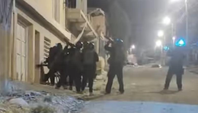 Golpe al narcomenudeo: allanamientos en Sarmiento y Comodoro terminaron con un detenido y droga secuestrada