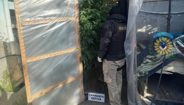 Allanaron una casa en Esquel y encontraron un “kiosco” de droga con modalidad delivery