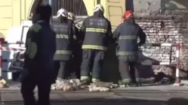 🚂 Una camioneta cruzó con la barrera baja y fue arrollada por el Tren Sarmiento: hay un muerto