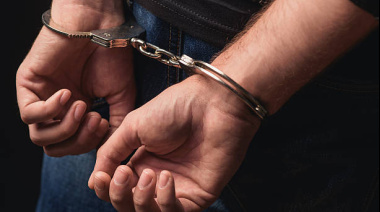 Cayó en Ezeiza tras un año prófugo: lo acusan de abuso sexual en Chubut
