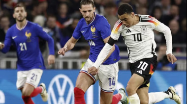 Francia derrotó a Alemania por 2 a 0 con goles de Mbappé y Olise