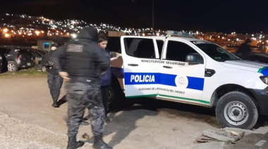 Lo vieron patrullando, intentó esconderse y terminó esposado