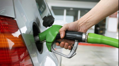 Otro golpe al tanque: suben los combustibles y preocupa el efecto en la inflación