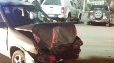 Discutió con su pareja, manejó borracho y terminó chocando en el centro