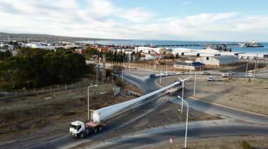 Aluar sigue moviendo partes de aerogeneradores: ¡Atención en rutas!