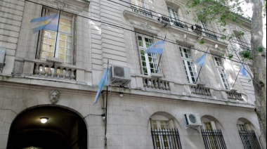 Despedidos, sospechas y YPF en el medio: el Gobierno pone la lupa en su propio gallinero