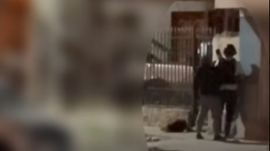 👉 Un hombre armado se encerró en su casa y amenazó con quitarse la vida