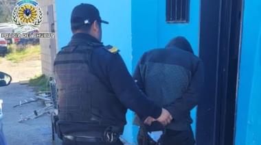 Sorprendió a un ladrón en su casa y la Policía lo atrapó con un botín insólito