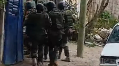 Allanaron una casa en barrio San Martín y secuestraron armas y municiones