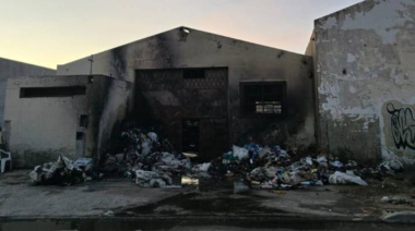 Incendio en un centro de reciclaje de Trelew