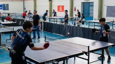 Gran torneo de tenis de mesa en Puerto Madryn con más de 100 jugadores de toda la Patagonia