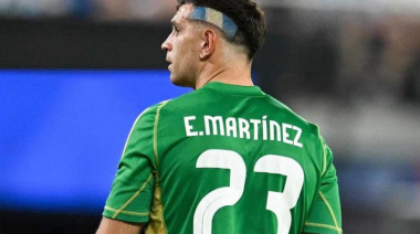 Dibu Martínez se baja de la última gira del año: Scaloni apuesta por otro arquero