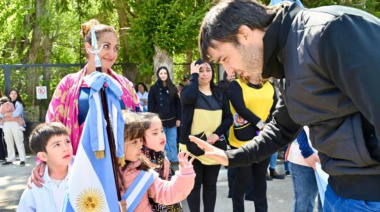 El gobernador del Chubut, Ignacio “Nacho” Torres, presidió el acto por el 124° aniversario de José de San Martín