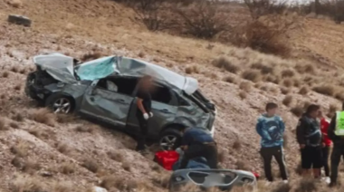 El viento volvió a pegar fuerte: un auto dio varios tumbos camino a Trelew