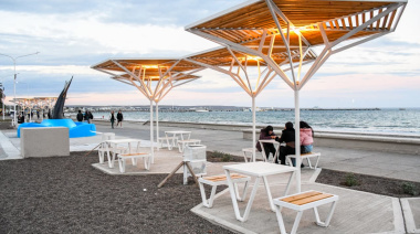 Avanzan las mejoras en el frente costero y suman nuevo equipamiento en el monumento a la ballena