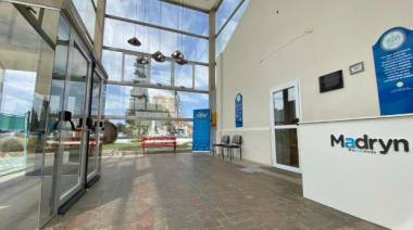 El Teatro del Muelle cierra noviembre con música, humor y folclore