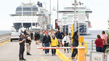 Puerto Madryn a full: dos mega cruceros trajeron casi 8.000 visitantes y la ciudad respondió con un operativo aceitado