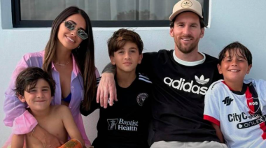 Messi ya está en la Argentina: aterrizó en Santa Fe y se va a Rosario para pasar las fiestas