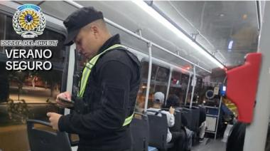 Cayó durante un control en la parada del colectivo: tenía pedido de captura vigente