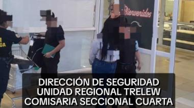 Trató de burlar las alarmas del shopping con una caja forrada en papel de aluminio