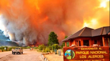 Los Alerces: continúa el combate con 77 brigadistas y tránsito restringido en la Ruta 71