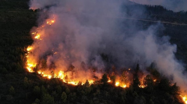 Con el fuego contenido, el operativo se enfoca en la extinción total