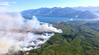 Los Alerces: refuerzan el combate en Lago Menéndez con 260 brigadistas y 7 medios aéreos