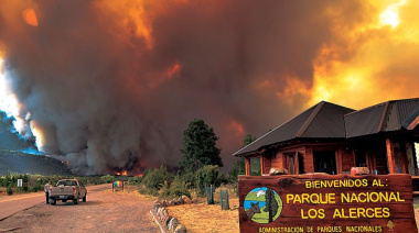 Los Alerces: el fuego ya afectó 10 mil hectáreas y llegan refuerzos de todo el país
