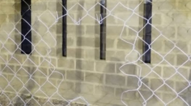 Intentaron entrar a la pista de atletismo de Dolavon y terminaron detenidos