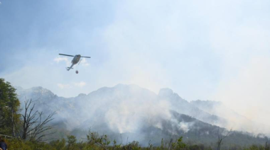 Incendios en la cordillera: 500 personas luchan contra el fuego y ya se quemaron más de 45 mil hectáreas