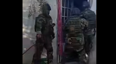 Allanamientos por amenazas con arma de fuego: secuestraron una pistola y una camioneta