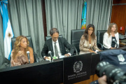 Los abogados exigen que el juicio siga adelante y se transmita en vivo