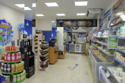 Luz Azul quitará el IVA al precio de ocho productos cada mes